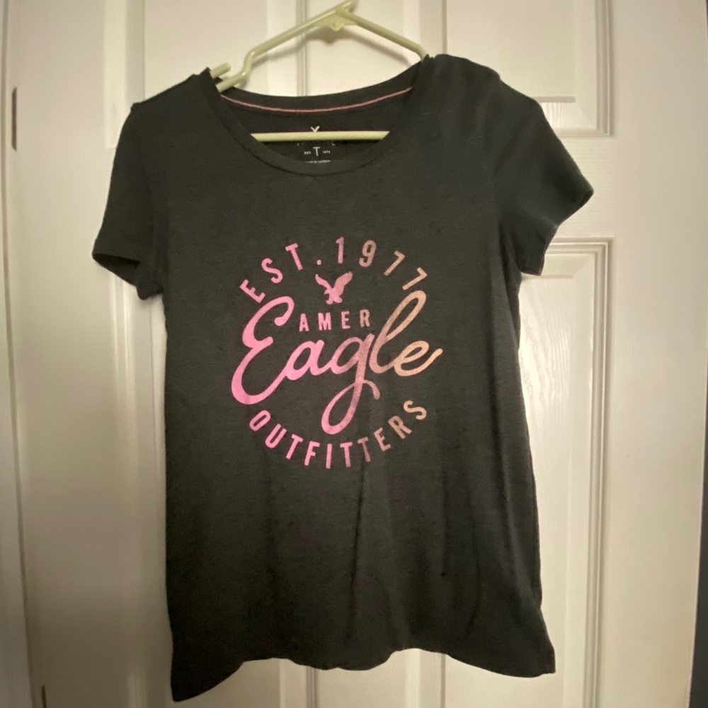 American Eagle tee